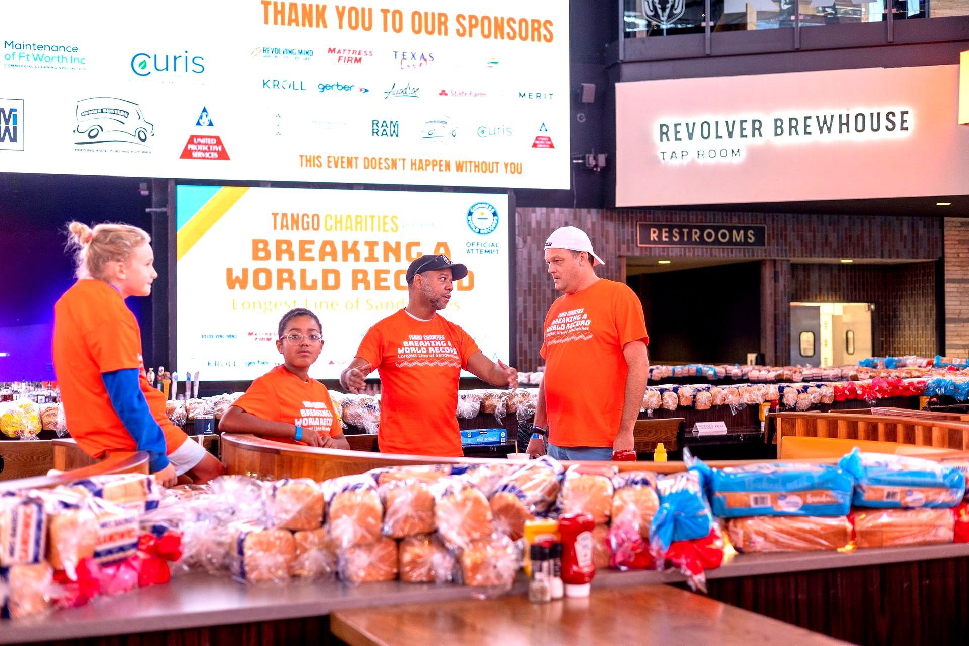 Longest line of sandwiches, world record set in Arlington, Texas