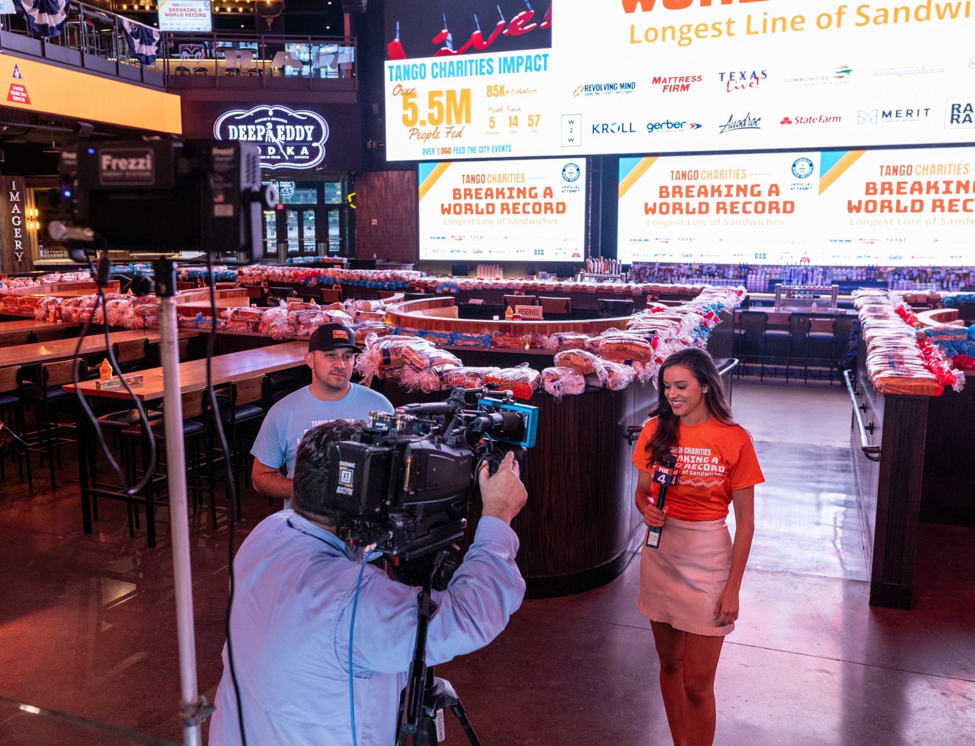 Longest line of sandwiches, world record set in Arlington, Texas
