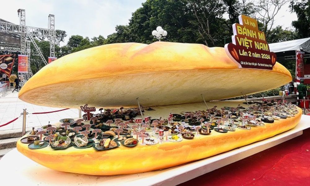 World's Largest Display of Filings and Toppings for Sandwiches, world record in Vietnam