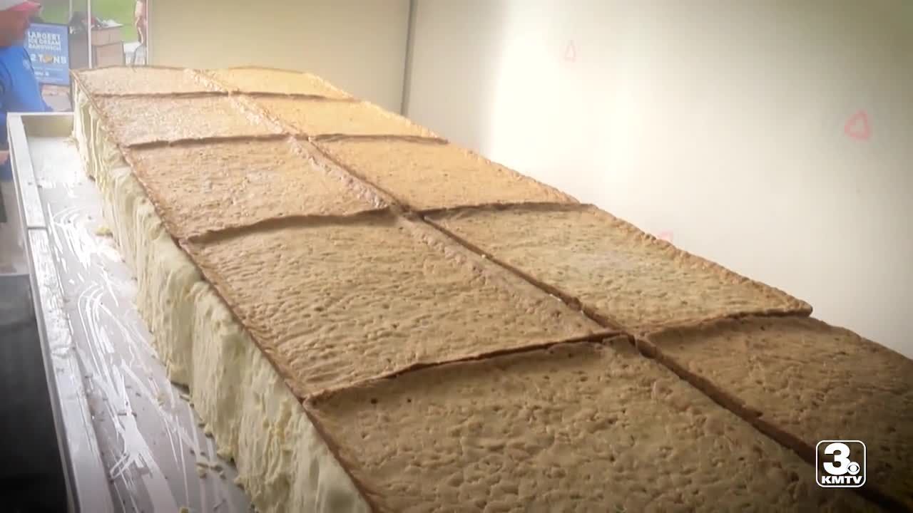 World's Largest Ice Cream Sandwich, world record in Plattsmouth, Nebraska
