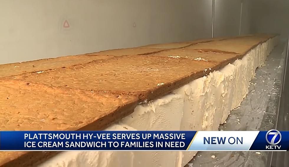 World's Largest Ice Cream Sandwich, world record in Plattsmouth, Nebraska
