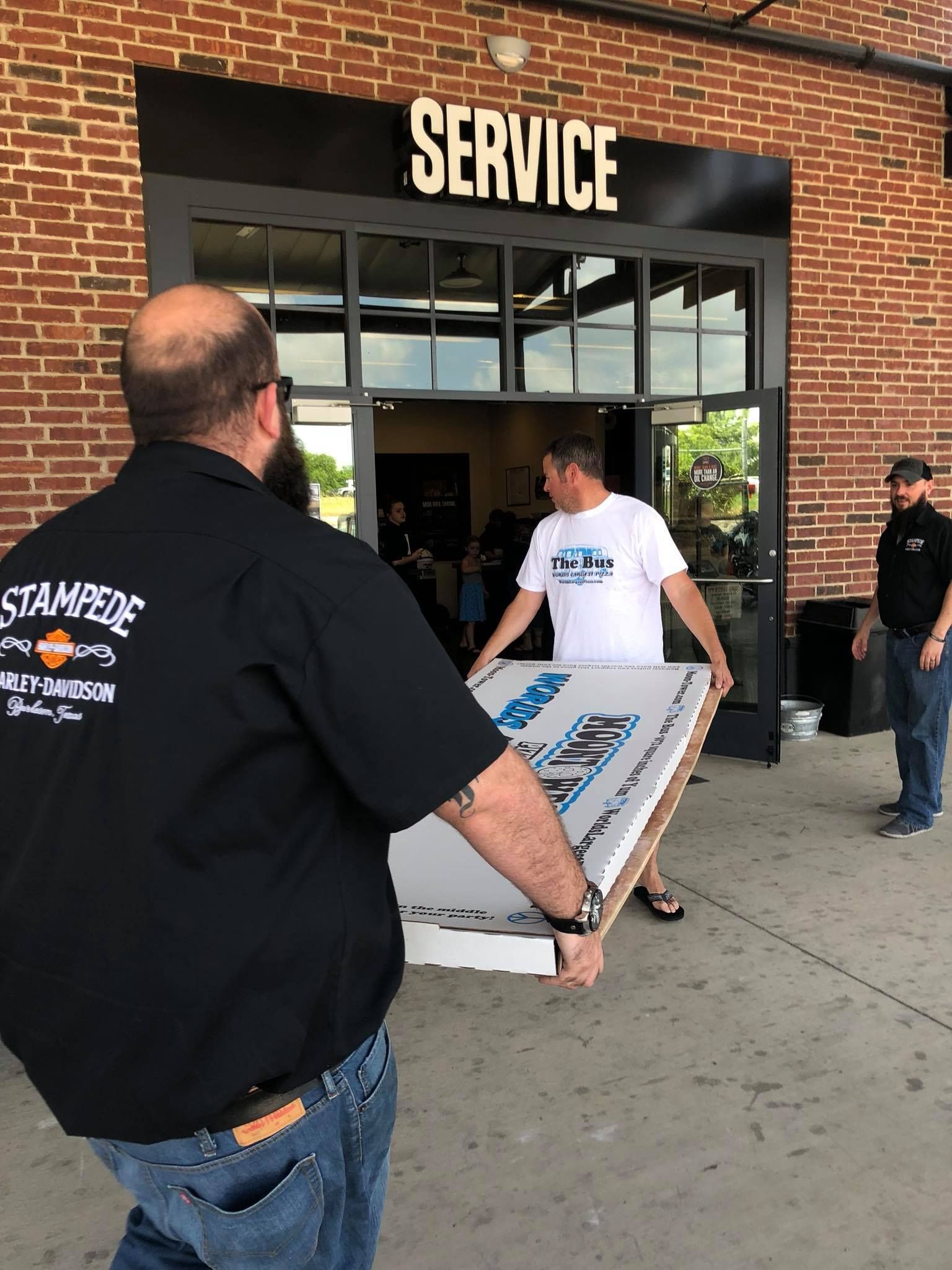 World's Largest Pizza Commercially Available, world record set in Burleson, Texas