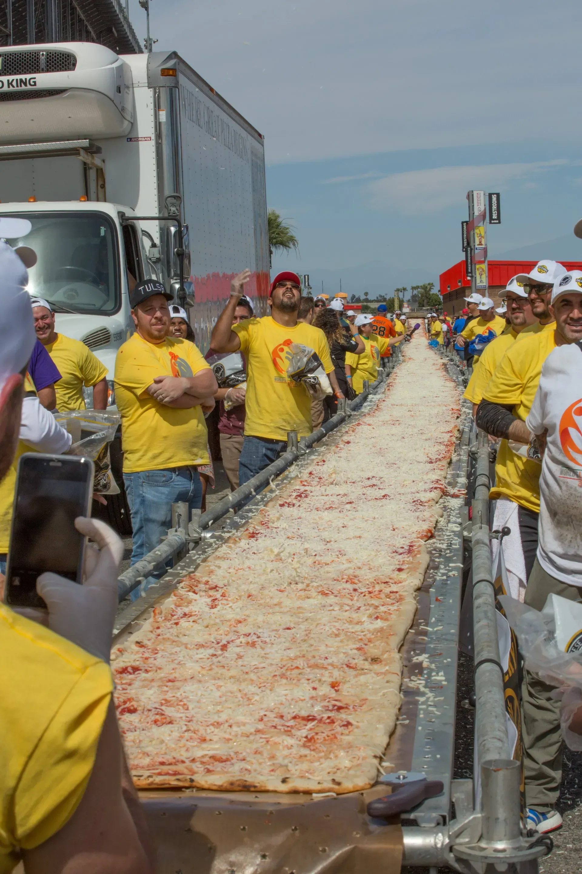 World's Longest Pizza, world record set in Fontana, California
