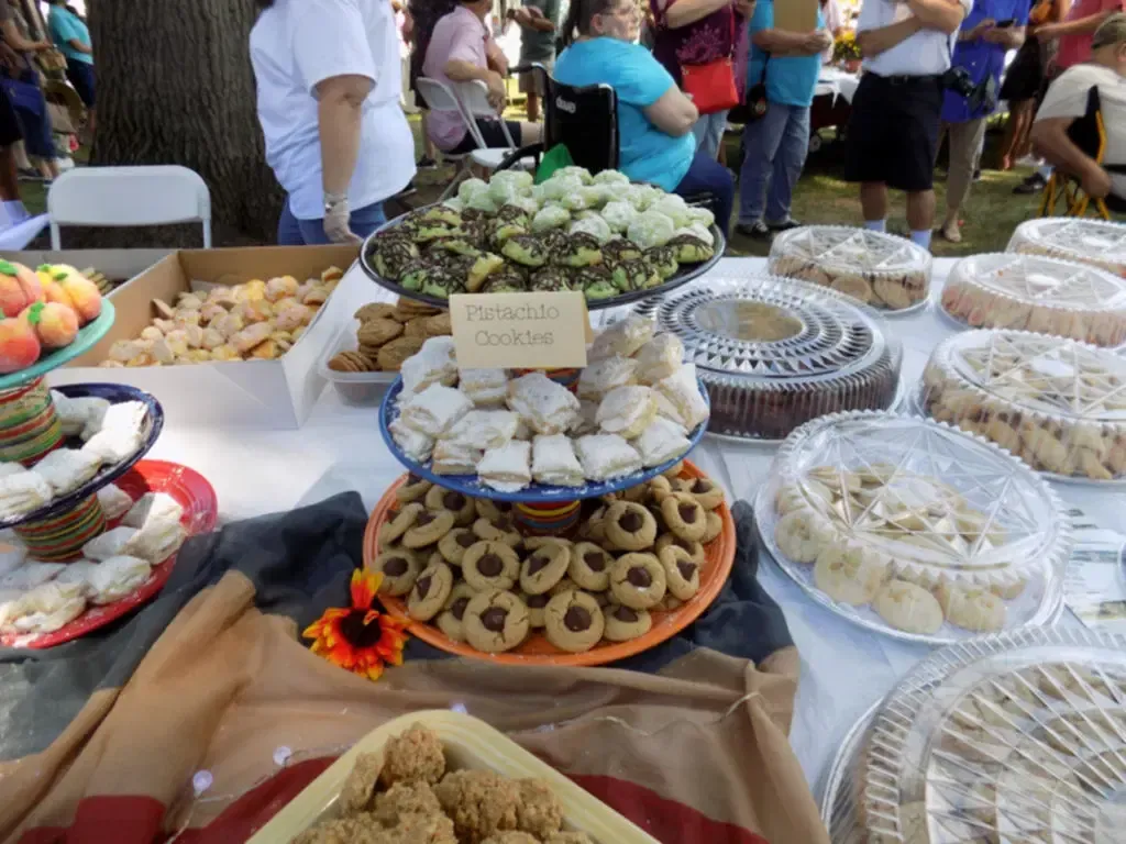 World's Largest Wedding Cookie Table, world record set in Monongahela, Pennsylvania