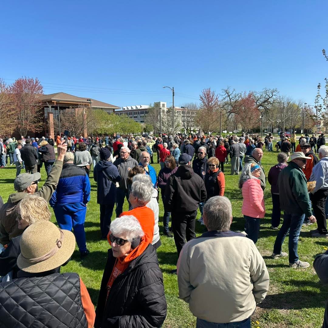 World's Largest Human Pretzel Image, world record set in Freeport, Illinois World's Largest Human Pretzel Image, world record set in Freeport, Illinois