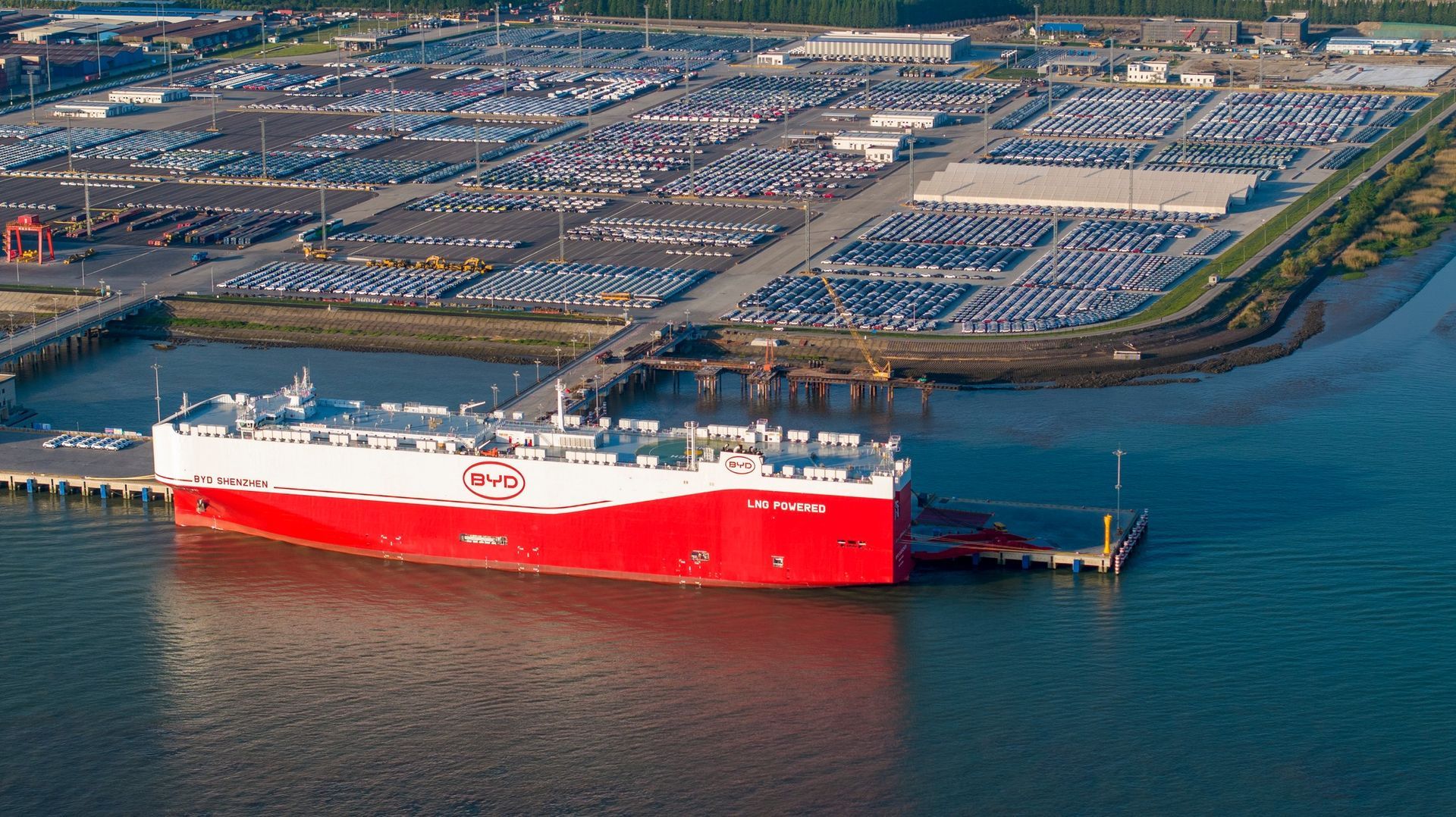 World’s Largest Car Carrier, BYD Shenzhen sets world record World’s Largest Car Carrier, BYD Shenzhen sets world record