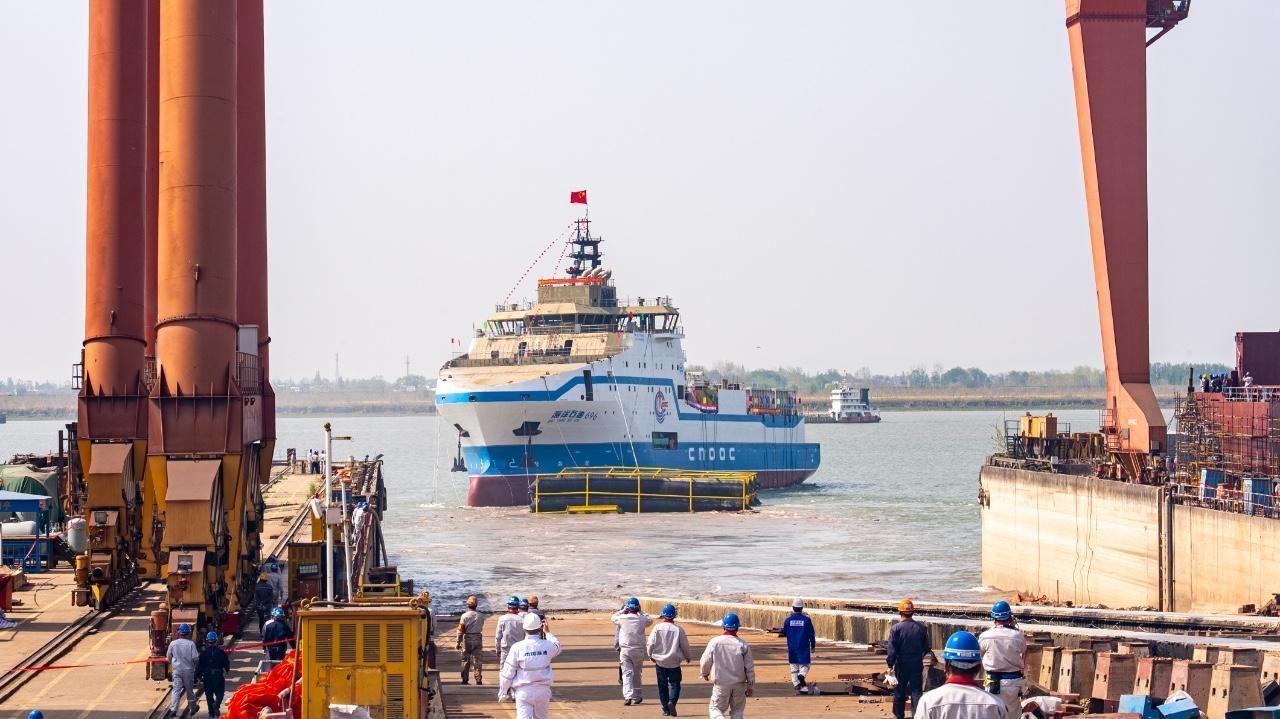 World's Largest Offshore Hydraulic Fracturing Vessel, world record set by China World's Largest Offshore Hydraulic Fracturing Vessel, world record set by China