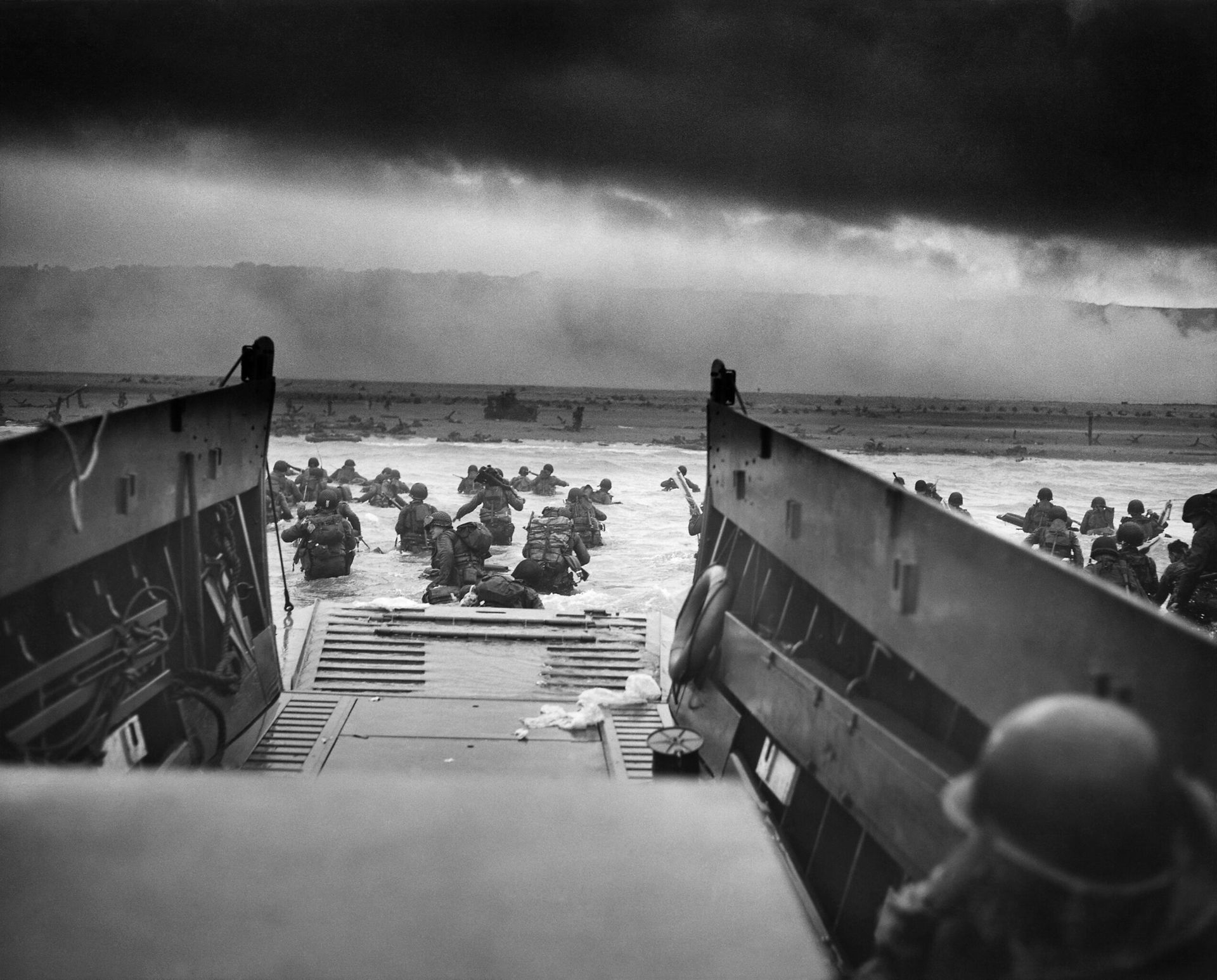 World's Largest Amfibious Invasion in History, world record set by the Allied invasion of Normandy, France World's Largest Amfibious Invasion in History, world record set by the Allied invasion of Normandy, France