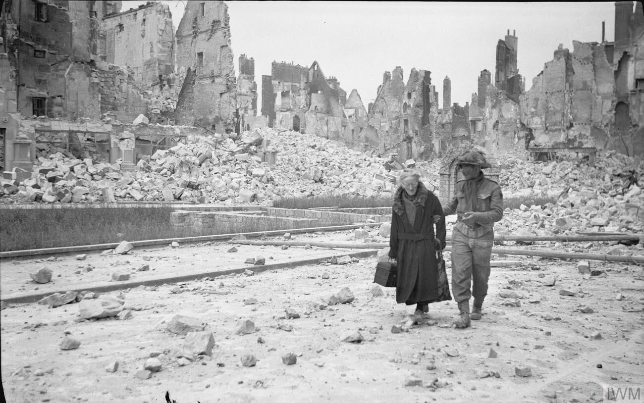World's Largest Amfibious Invasion in History, world record set by the Allied invasion of Normandy, France World's Largest Amfibious Invasion in History, world record set by the Allied invasion of Normandy, France