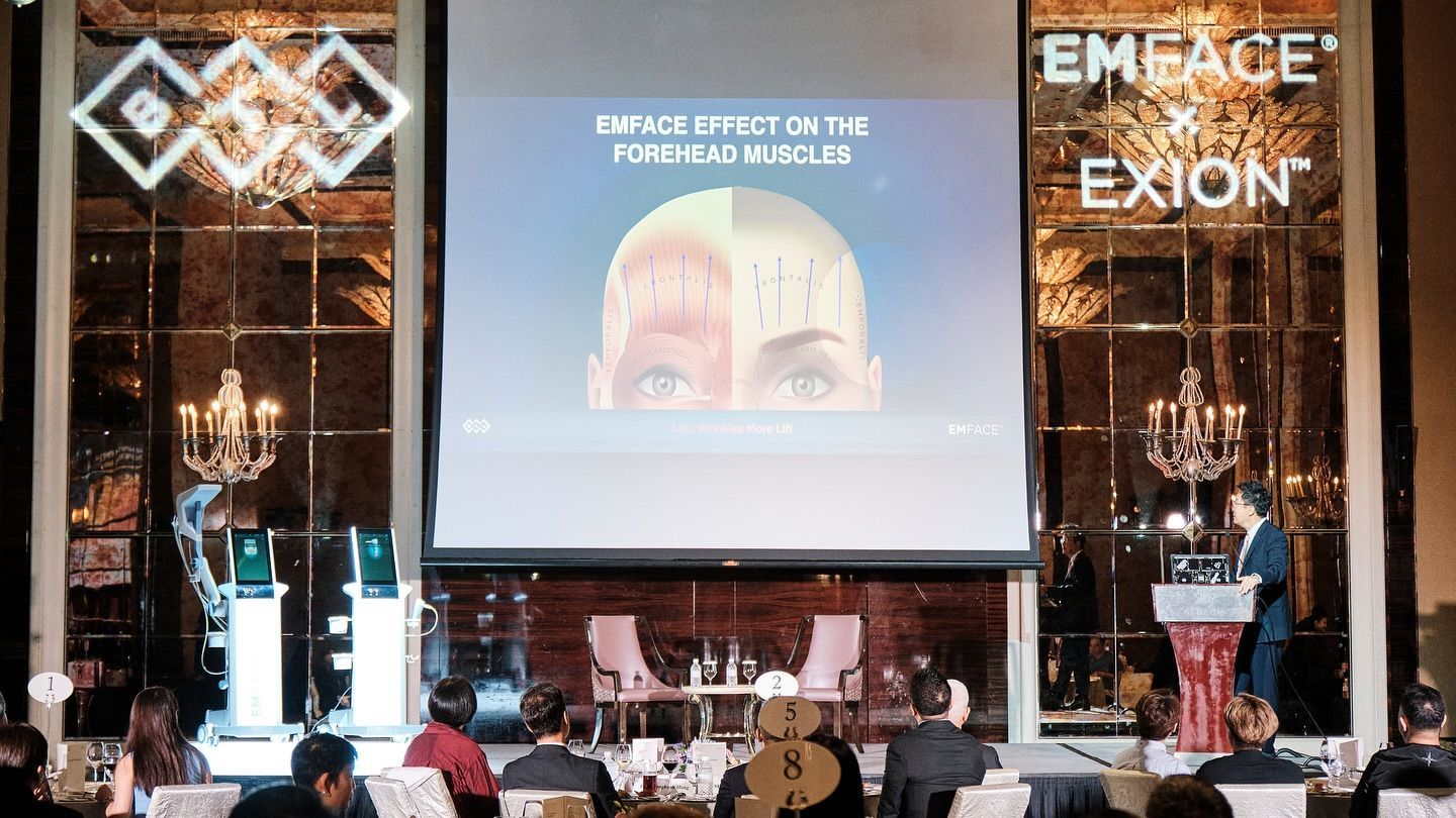 World’s First Needle-Free Procedure Targeting Deep Facial Muscles and Skin, EMFACE® sets world record