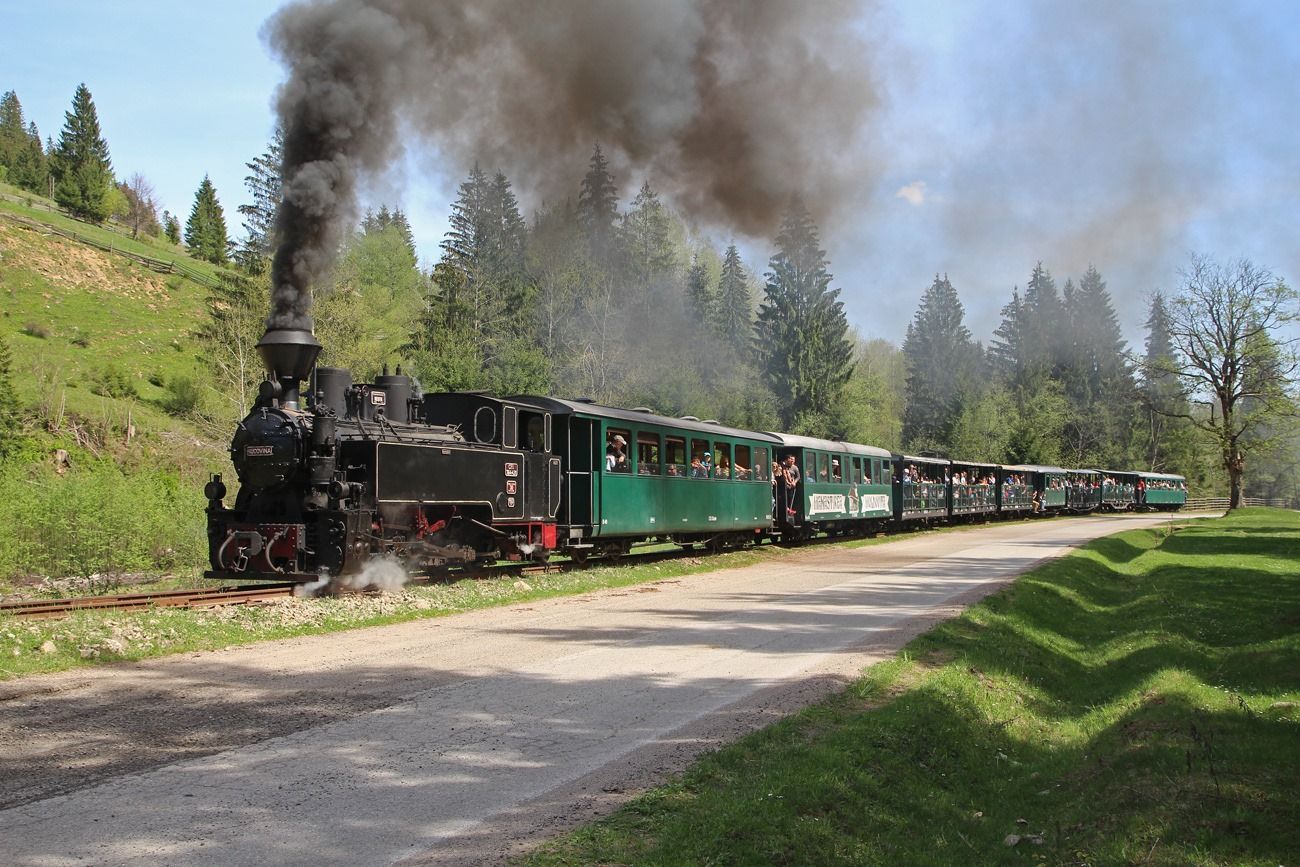 World's oldest steam train still in regular service, world record in Suceava County, Romania