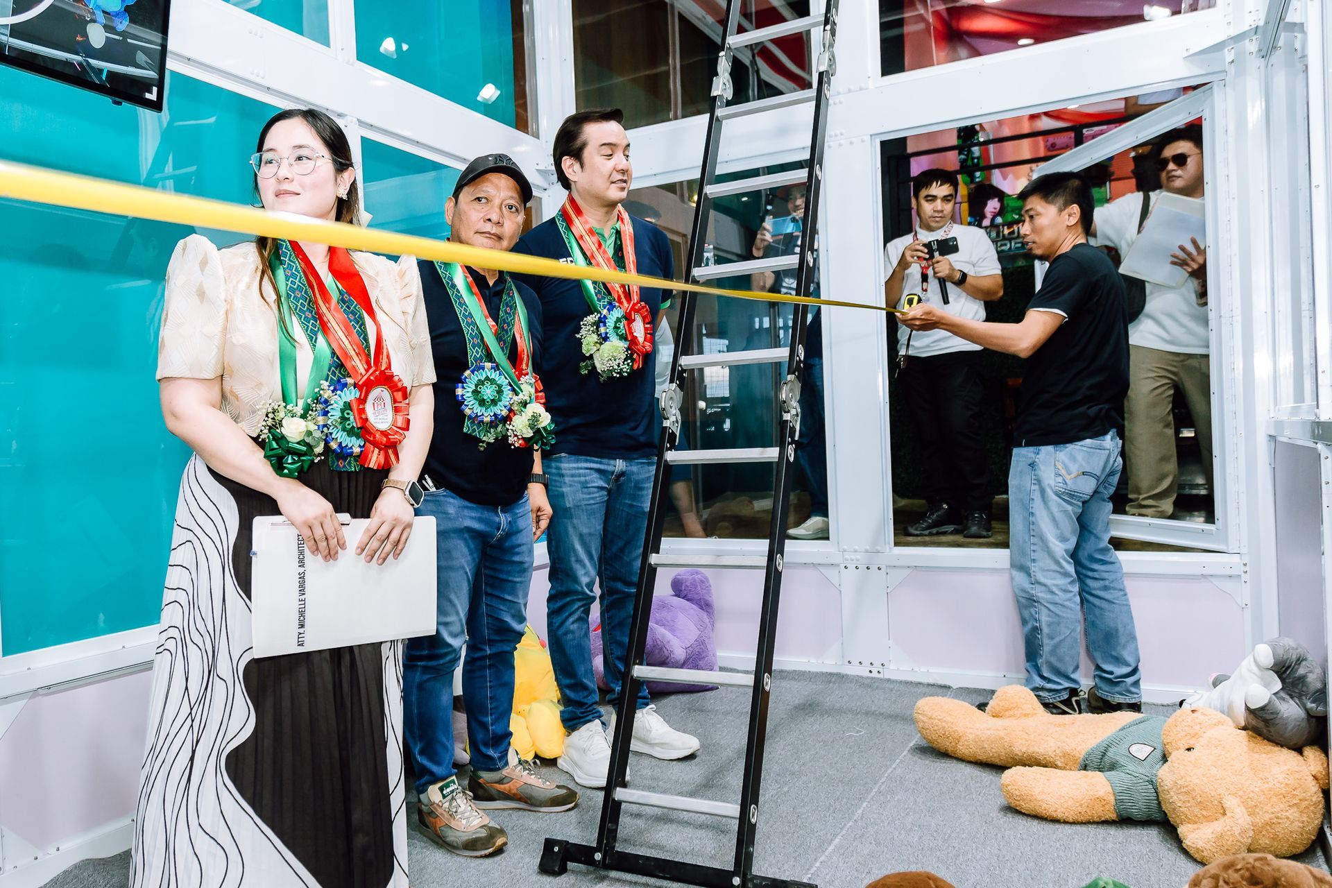 World's Largest Claw Machine, world record in Cebu, Philippines World's Largest Claw Machine, world record in Cebu, Philippines