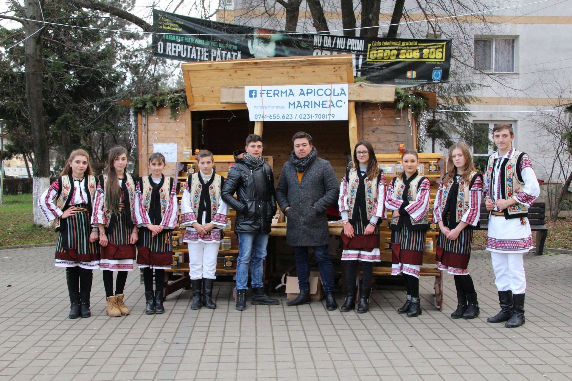 World's first honey jar with three vertical layers, world record in Botosani, Romania
