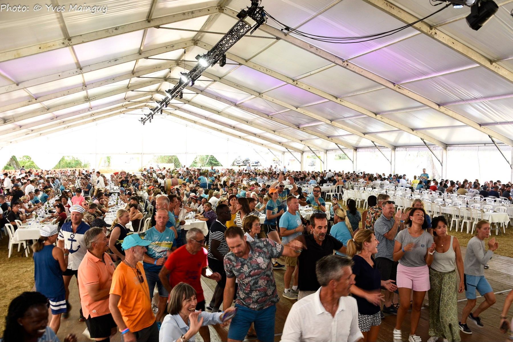 World's Booziest Marathon, the Marathon du Medoc sets world record