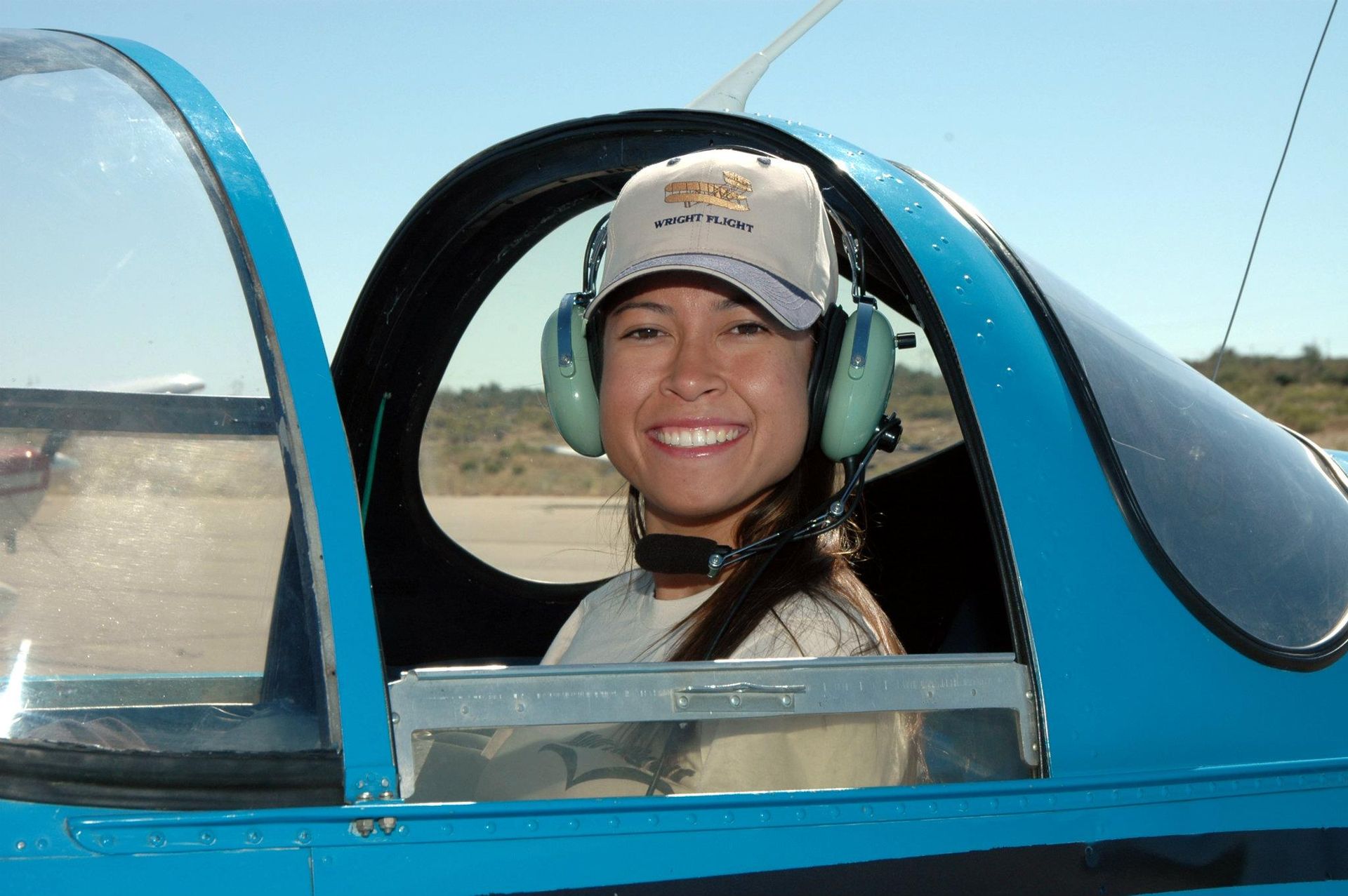 World's First Licensed Armless Pilot, world record set by Jessica Cox World's First Licensed Armless Pilot, world record set by Jessica Cox
