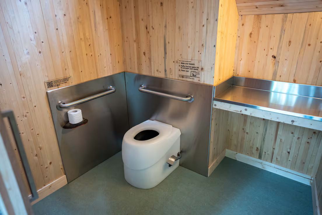 World’s first mushroom-powered waterless toilet, world record in Canada World’s first mushroom-powered waterless toilet, world record in Canada