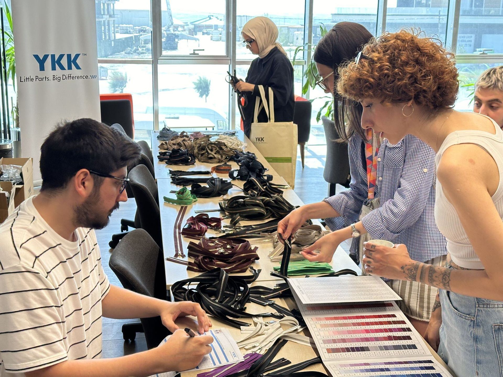 World's Largest Zipper Manufacturer, world record in Tokyo, Japan World's Largest Zipper Manufacturer, world record in Tokyo, Japan