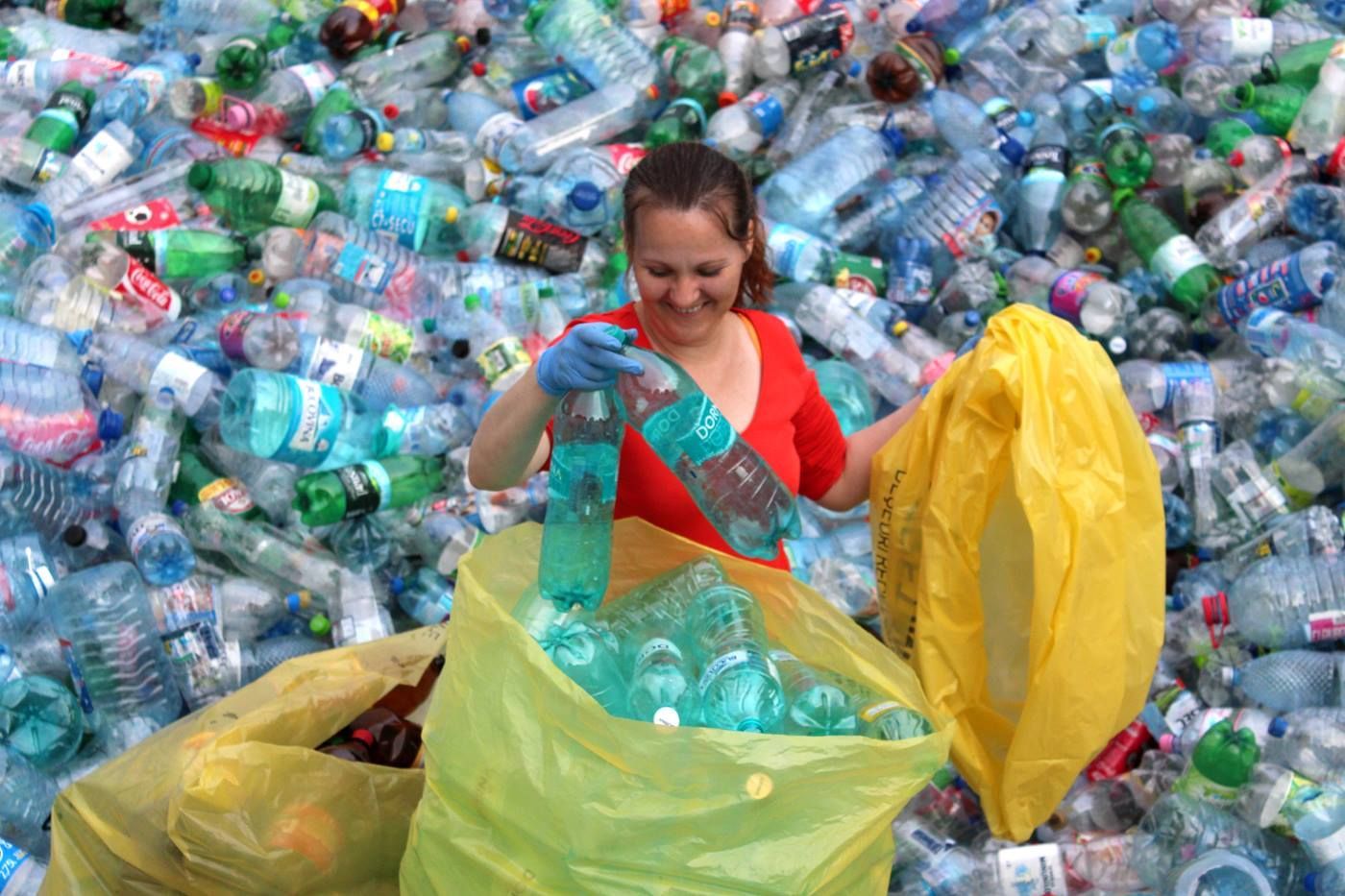Largest bridge made of recycled plastic bottles, world record in Timisoara, Romania Largest bridge made of recycled plastic bottles, world record in Timisoara, Romania