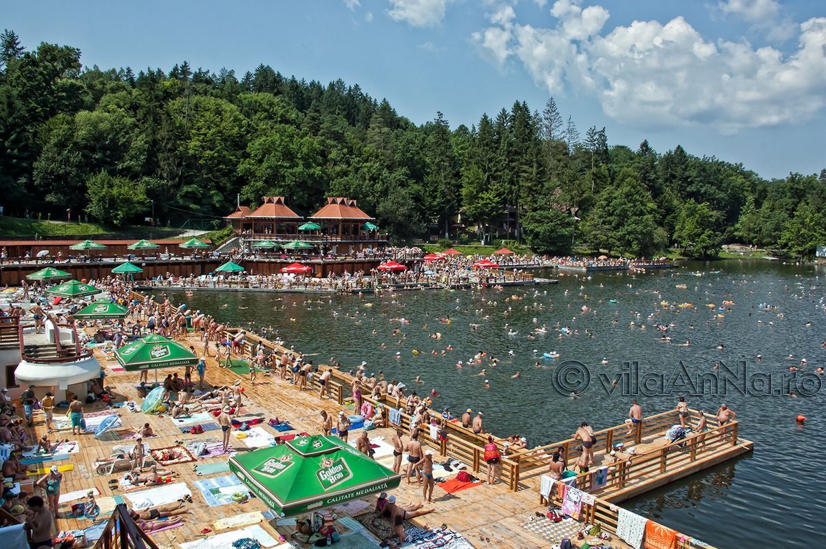 World's Largest Heliotherm Lake, world record set by The Bear Lake
