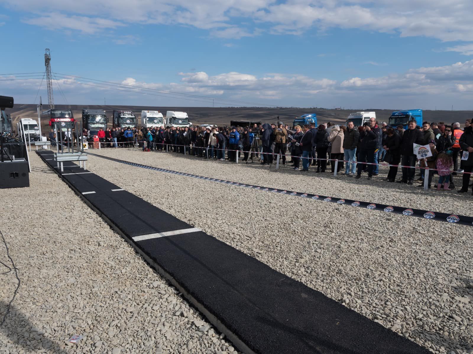 World's Shortest Highway, world record set by the one-meter highway
