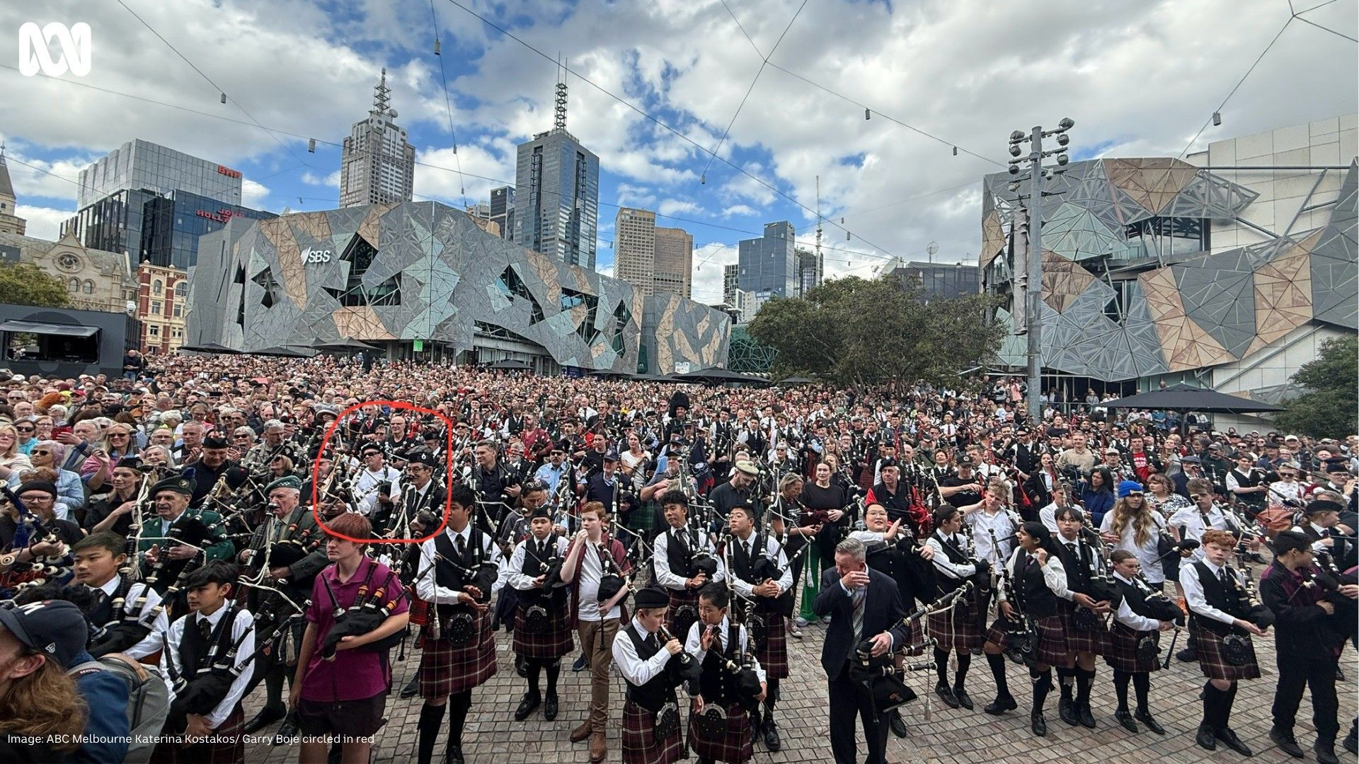 World's Largest Bagpipe Ensemble, world record in Melbourne, Australia
