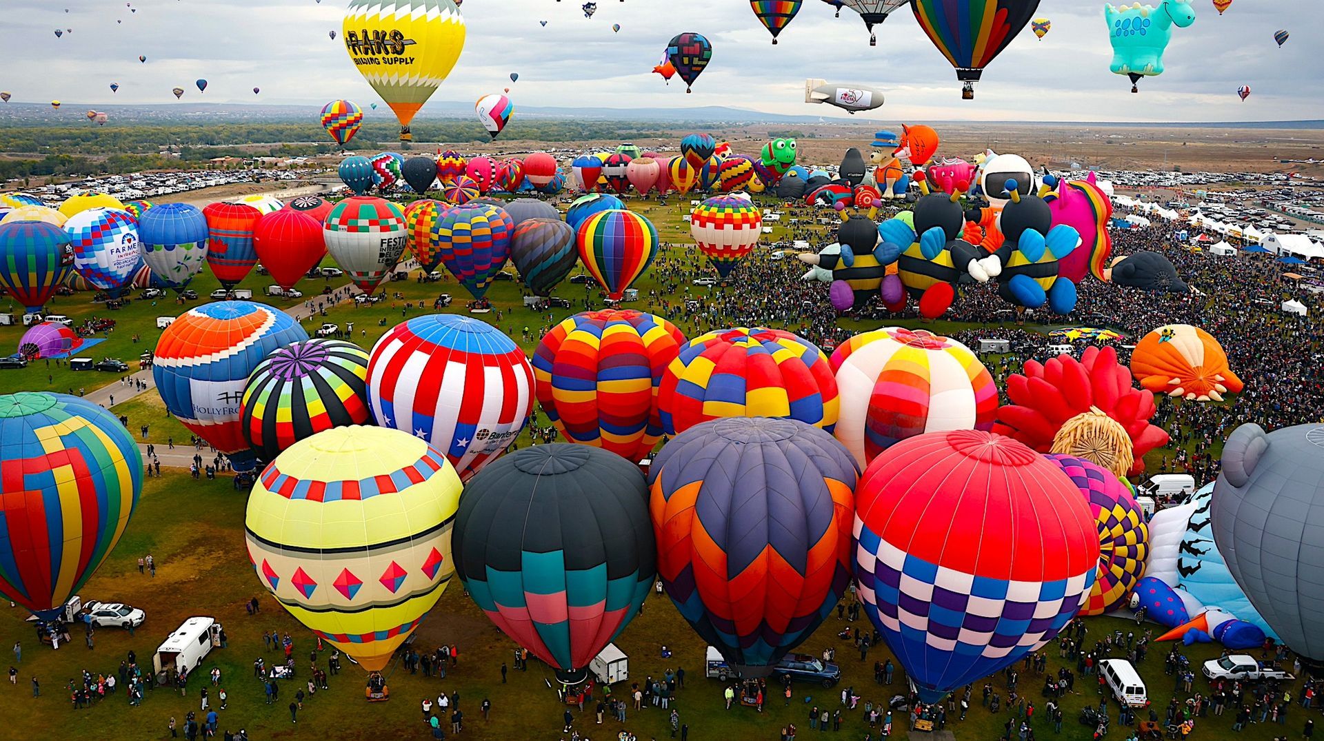 
World's Largest Hot Air Balloon Festival, world record in Albuquerque, New Mexico