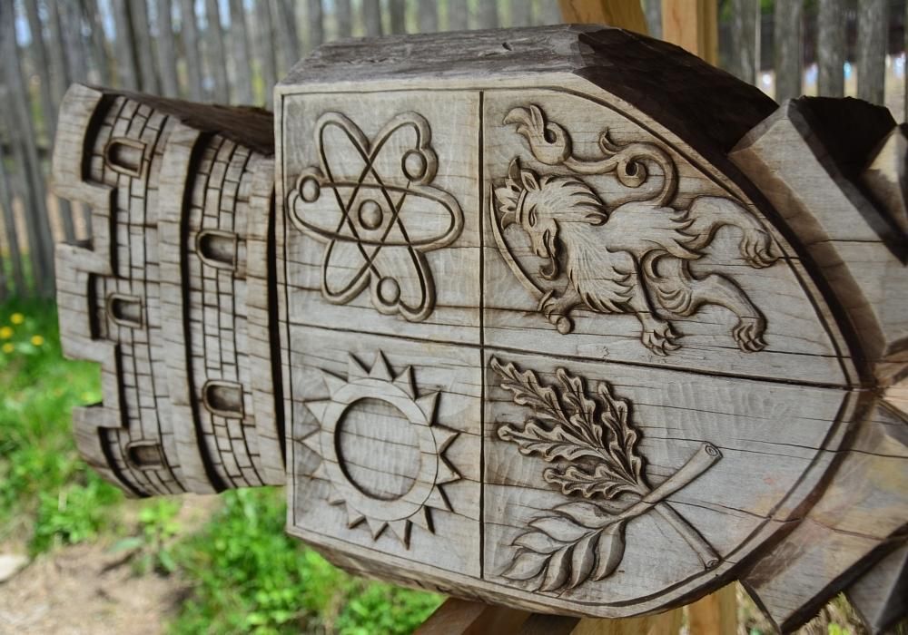 World's Longest Carved Wooden Spoon, world record in Mioveni, Romania
