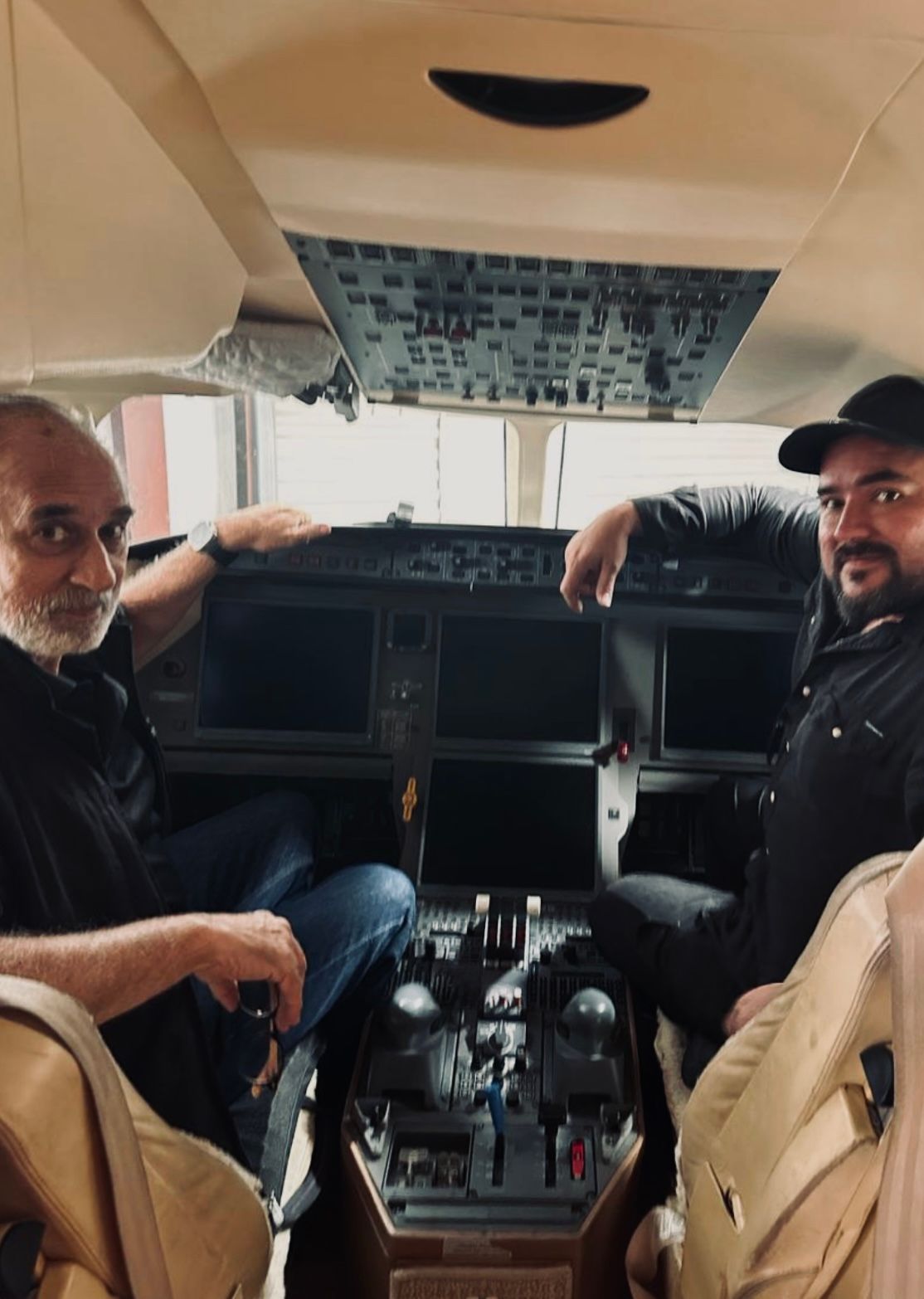 World’s youngest Transatlantic Jet Captain Pilot in Command, world record set by Captain Esteban Lopez Rosas
