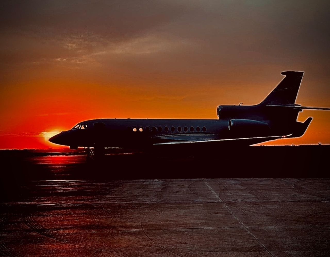 Youngest Airline transport Pilot in command Falcon 7X, world record set by Captain Esteban Lopez Rosas