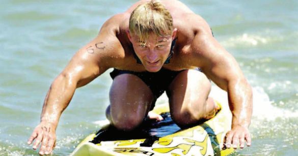 Longest paddleboard journey set three world records