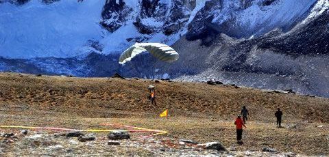 Highest Skydive Landing - Jai Kishan, Wendy Smith and Tom Noonan sets world record