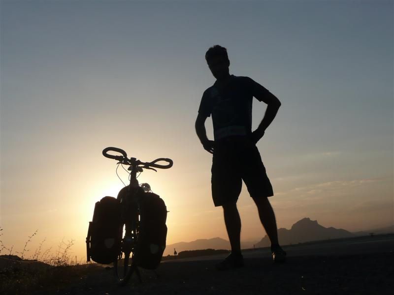  Fastest person to cycle around the world-world record set by Mark Beaumont