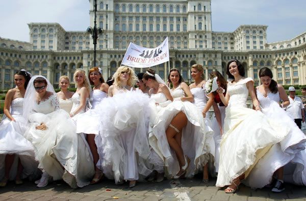 Largest Bride Parade, world record set in Bucharest