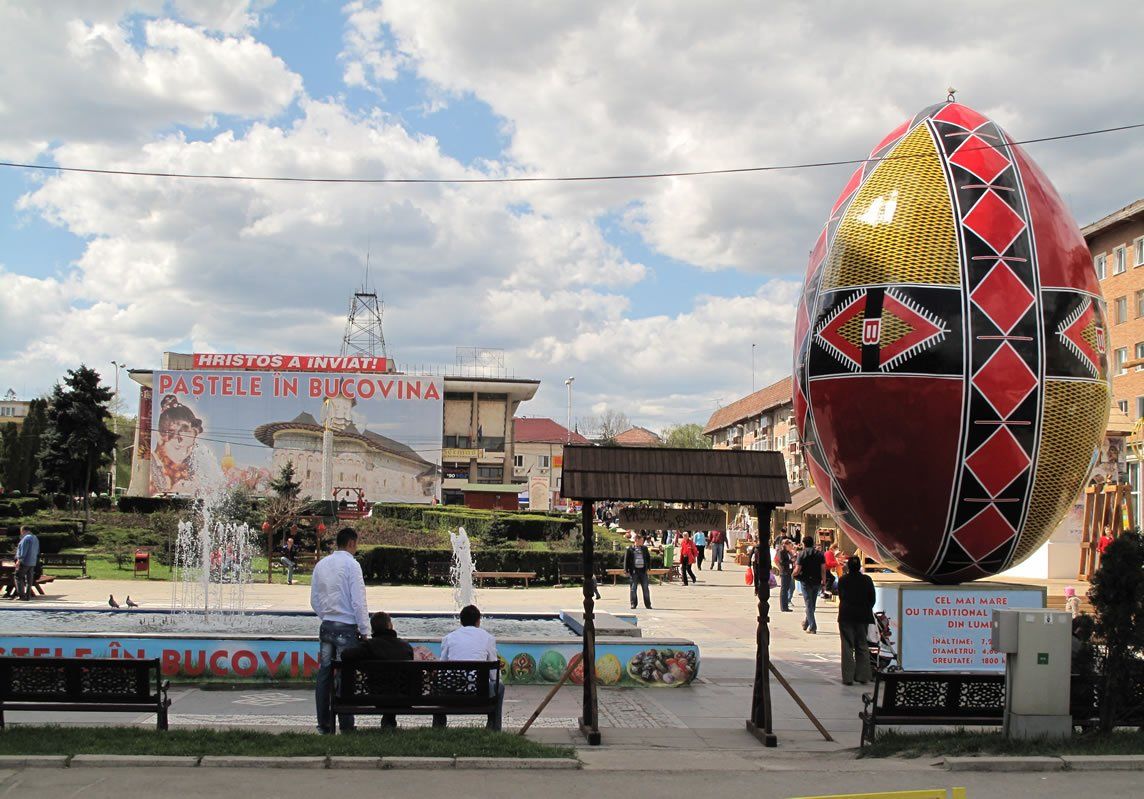 Largest Painted Easter Egg: world record set by Suceava city

