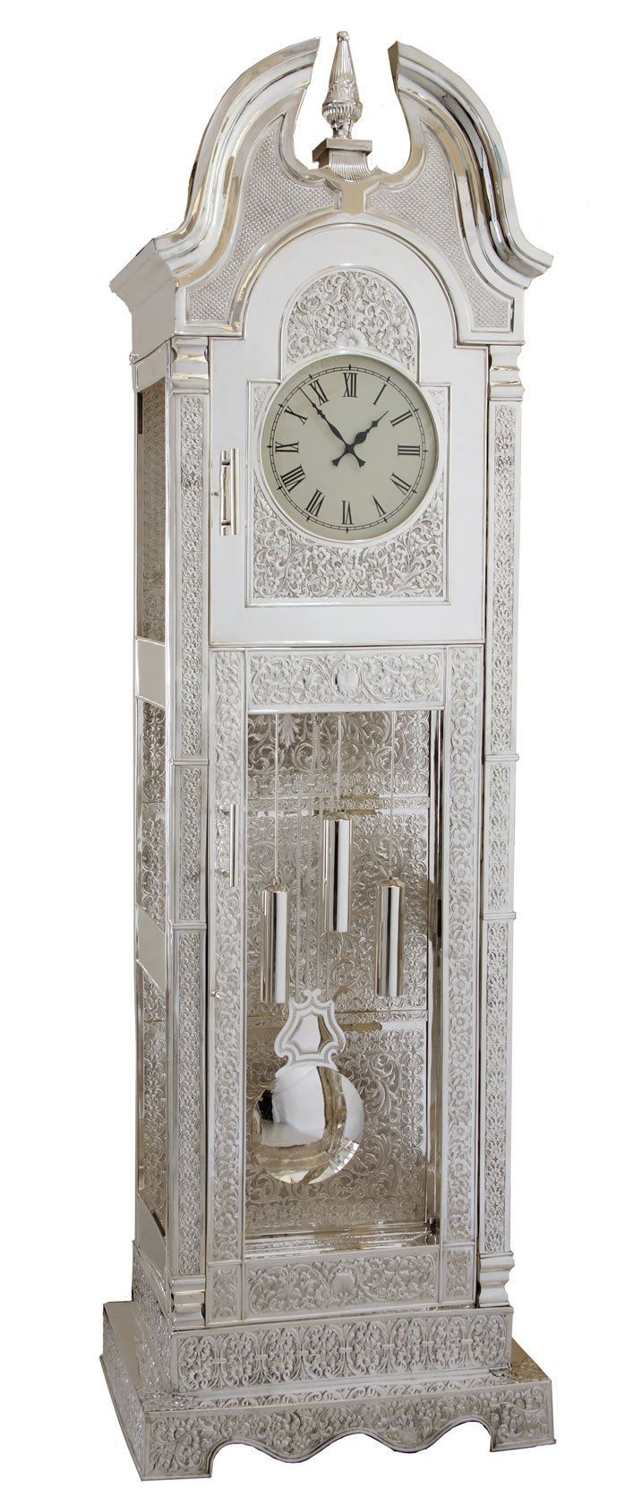  Largest Silver Clock: Sukra Jevellery sets world record 
