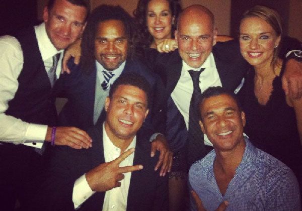 group image of corrinne, ronaldo, robbie and other friends
