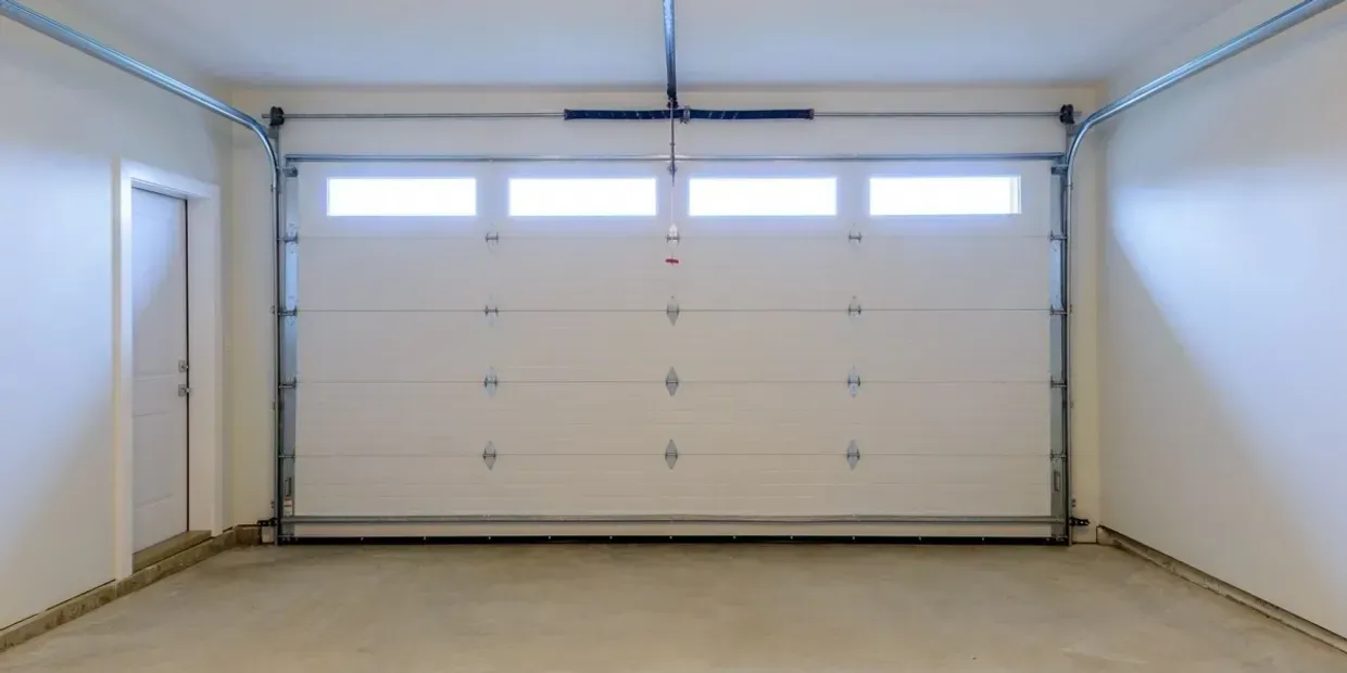 What Are Insulated and Non-Insulated Garage Doors