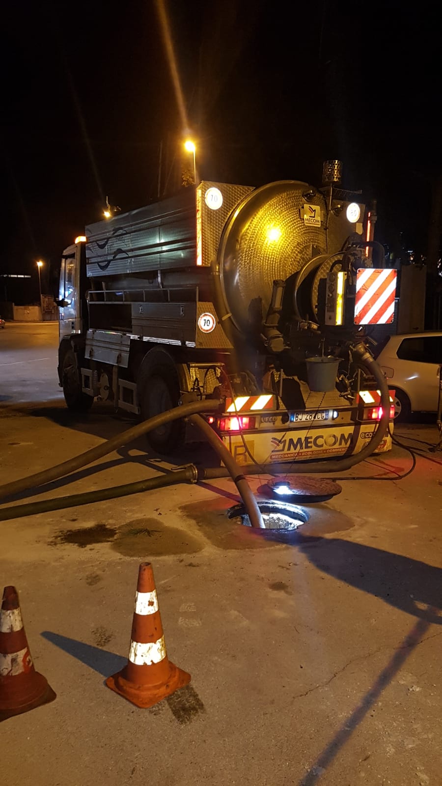 camion operazione di spurgo