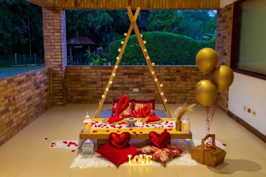 Plan de pasadía en Hotel Campestre La Potra, incluye acceso a piscina, zonas verdes y actividades campestres cerca de Bogotá.