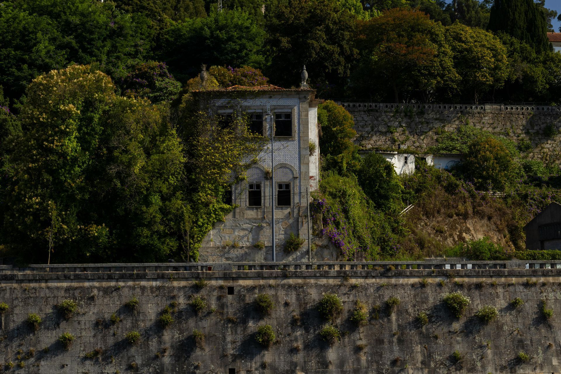 vista de casa muy antigua