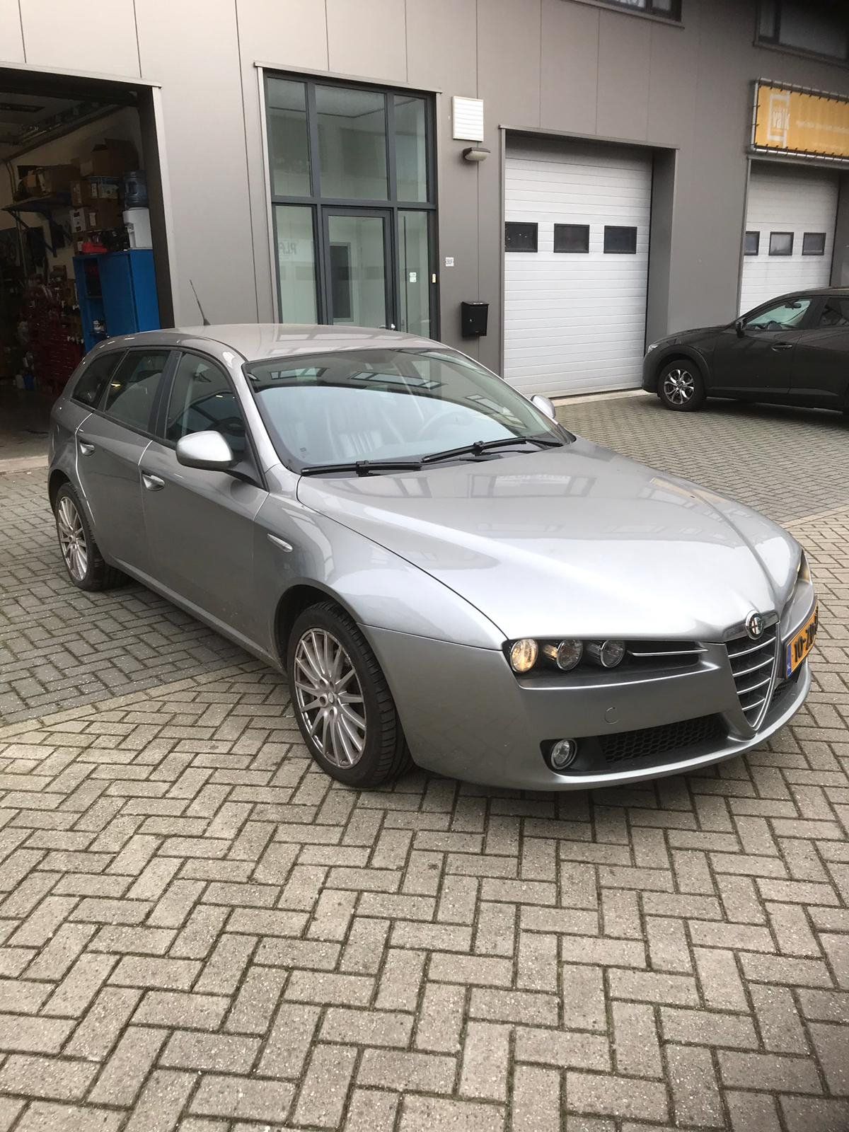 Alfa Romeo 159