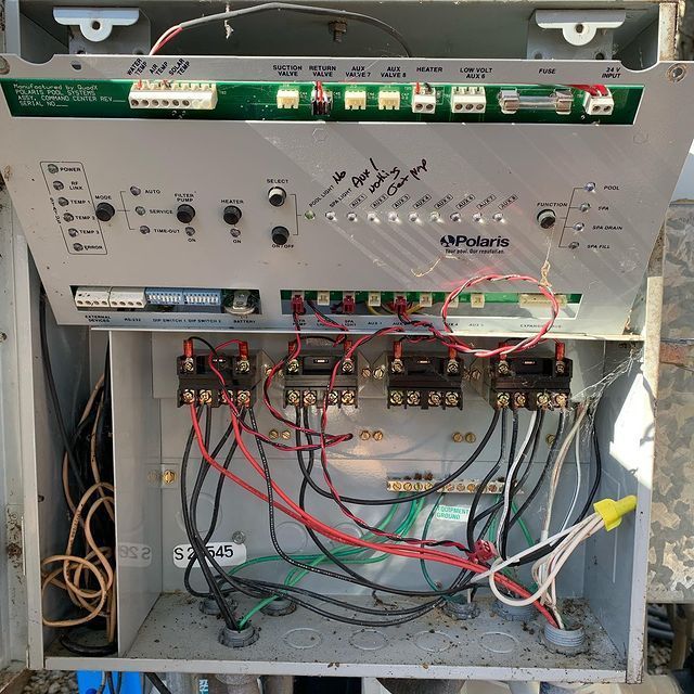 The inside of a box that says polaris on it