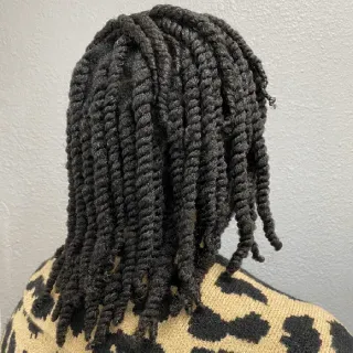 black long tied hair 