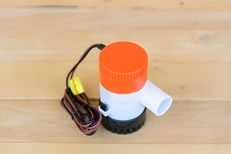 Bronze water pump with threaded ports and a drain - Tolga Traders in Tolga, QLD