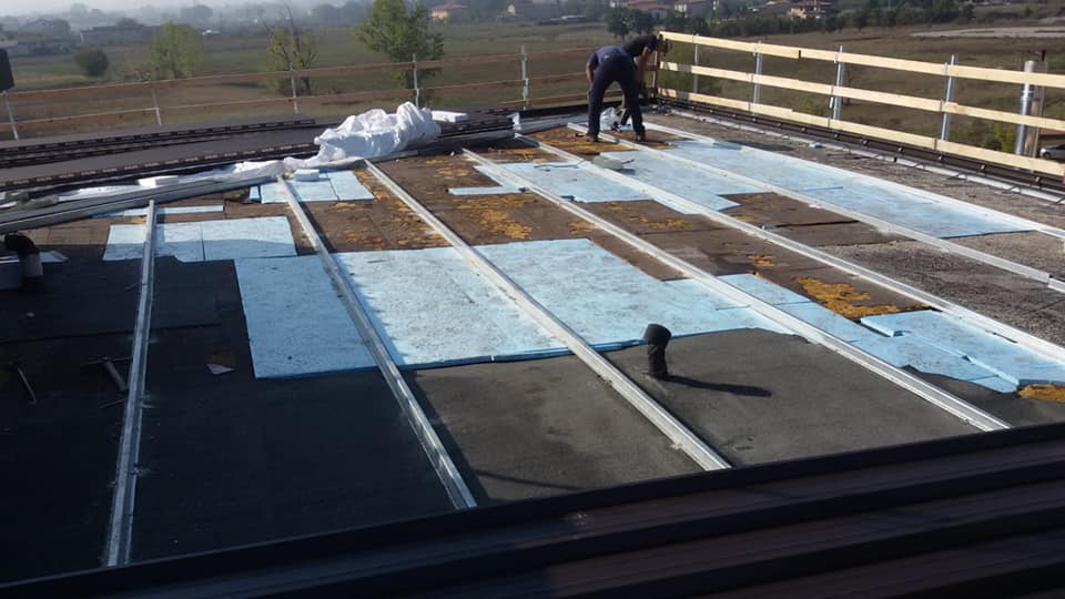 posizionamento telaio per copertura tetto