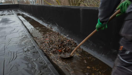 Clean Roof Debris