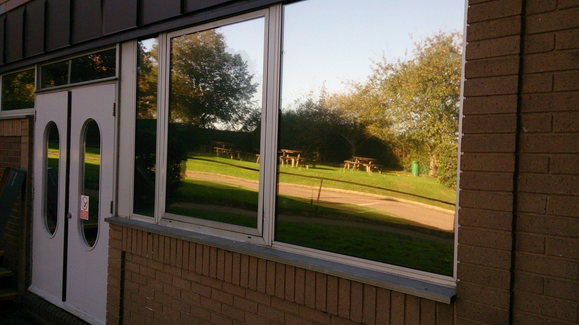 school windows tinted for privacy