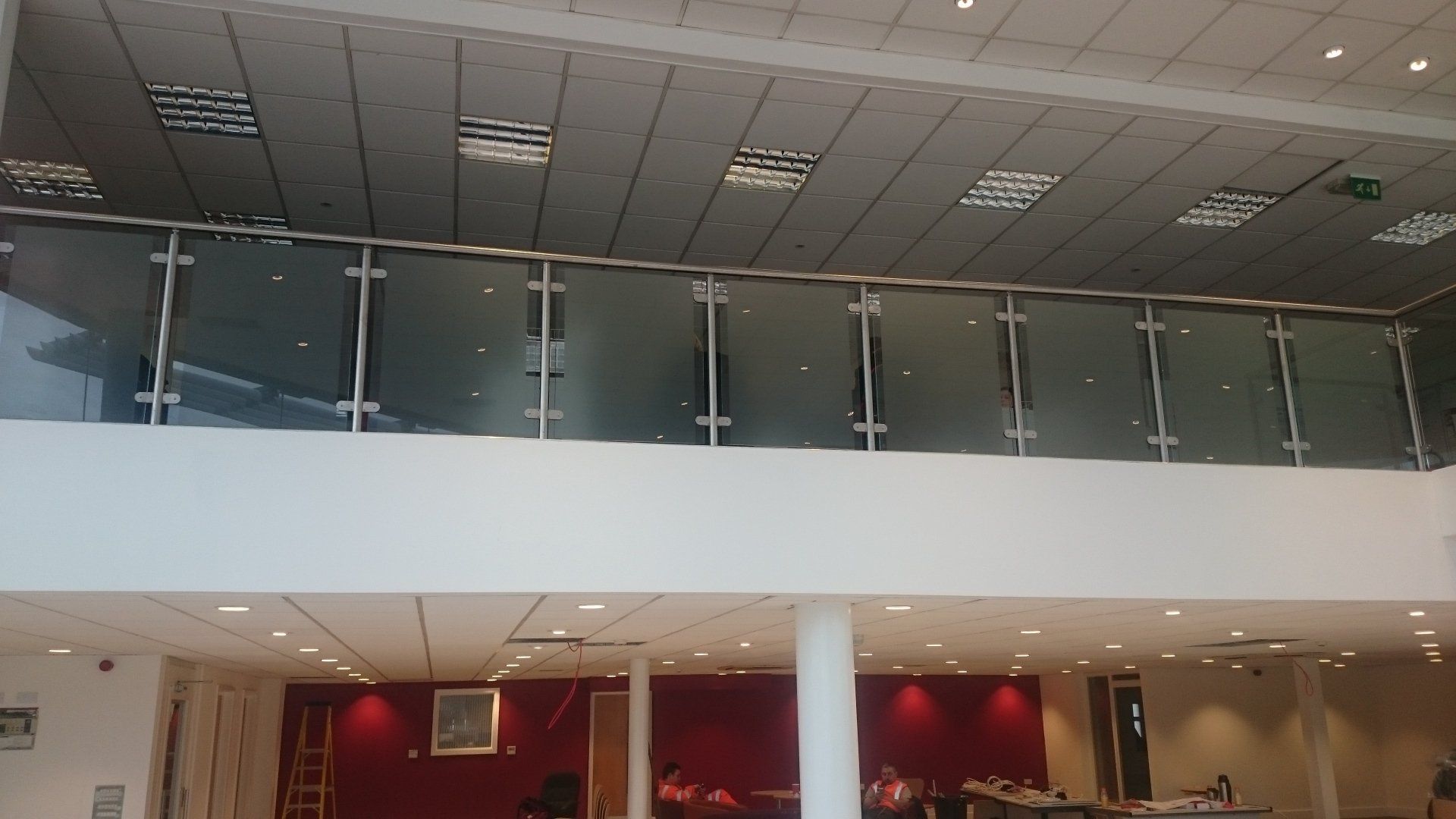 balcony tinted for privacy