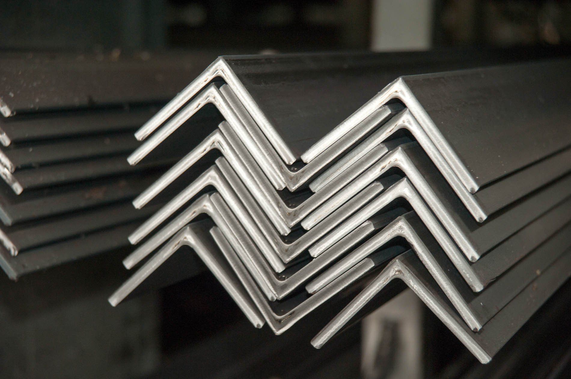 laminati angolari metallici