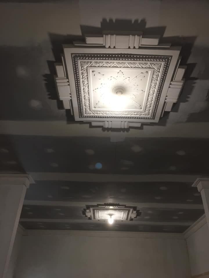 Beautiful Ceiling Light - Adelaide, SA - Master Plasterers